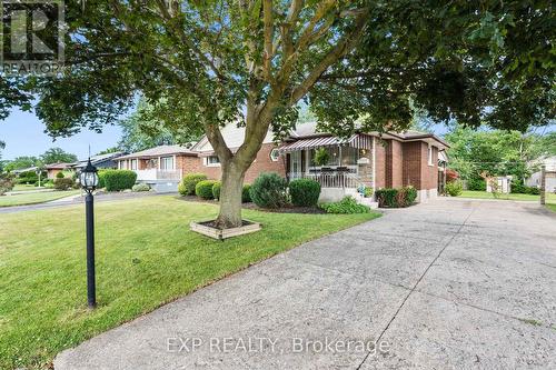 8800 Champlain Drive, Niagara Falls (Chippawa), ON - Outdoor
