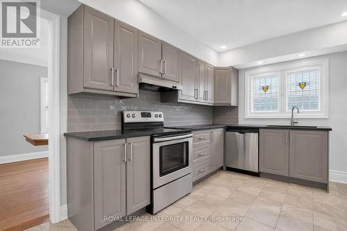 Tenant's belongings virtually removed - 84 Riverdale Avenue, Ottawa, ON - Indoor Photo Showing Kitchen With Stainless Steel Kitchen