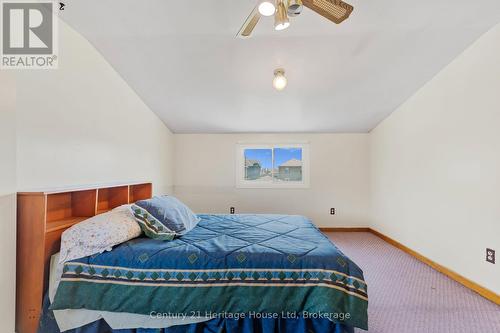 79 Anthony Road, Toronto (Downsview-Roding-Cfb), ON - Indoor Photo Showing Bedroom