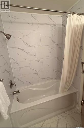 107 Merlin Crescent, Regina, SK - Indoor Photo Showing Bathroom