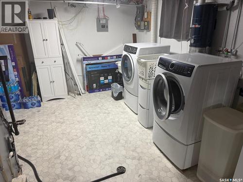 107 Merlin Crescent, Regina, SK - Indoor Photo Showing Laundry Room