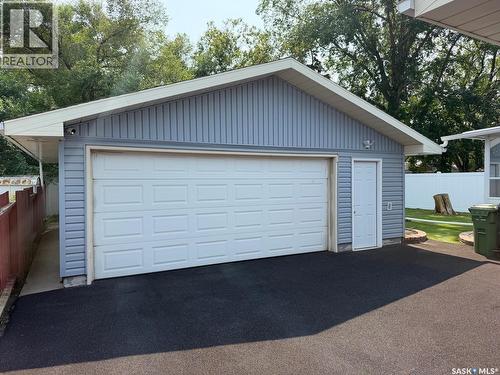 107 Merlin Crescent, Regina, SK - Outdoor With Exterior