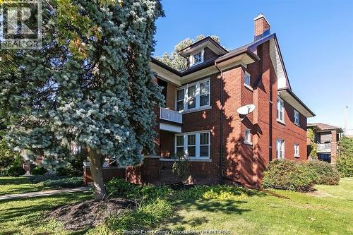 1596 Victoria, Windsor, ON - Outdoor