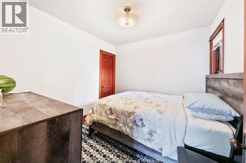 1596 Victoria, Windsor, ON - Indoor Photo Showing Bedroom
