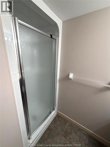 1995 Normandy Unit# 301, Lasalle, ON - Indoor Photo Showing Bathroom