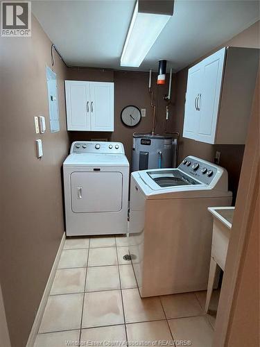 1995 Normandy Unit# 301, Lasalle, ON - Indoor Photo Showing Laundry Room