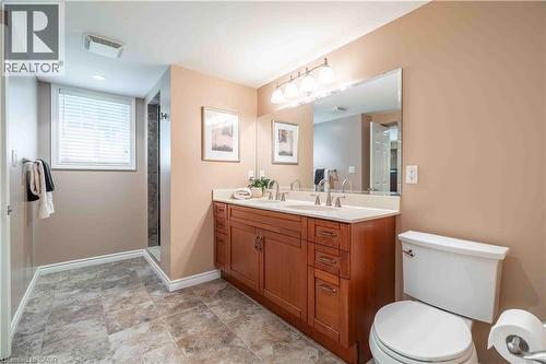 138 Judith Crescent, Ancaster, ON - Indoor Photo Showing Bathroom