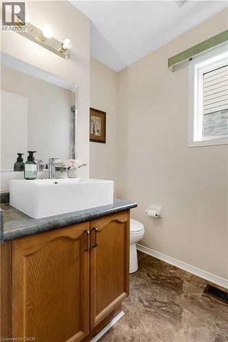 102 Chateau Crescent, Cambridge, ON - Indoor Photo Showing Bathroom