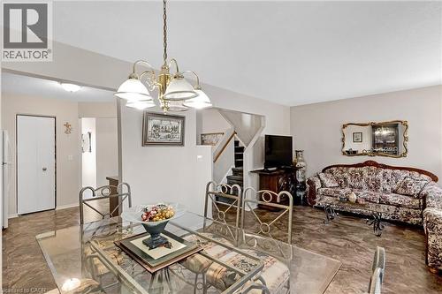 102 Chateau Crescent, Cambridge, ON - Indoor Photo Showing Dining Room
