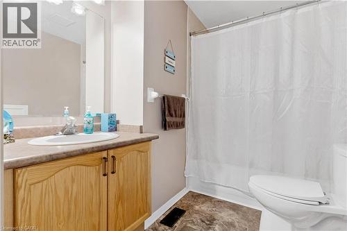 102 Chateau Crescent, Cambridge, ON - Indoor Photo Showing Bathroom