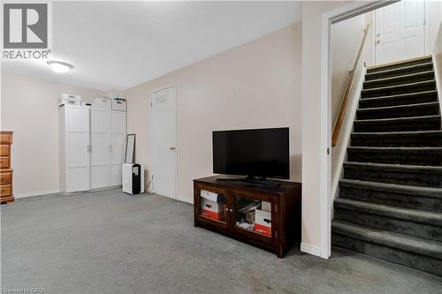 102 Chateau Crescent, Cambridge, ON - Indoor Photo Showing Other Room