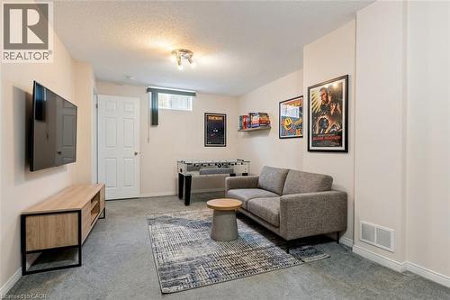 102 Chateau Crescent, Cambridge, ON - Indoor Photo Showing Other Room