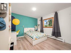 Main floor second bedroom - 
