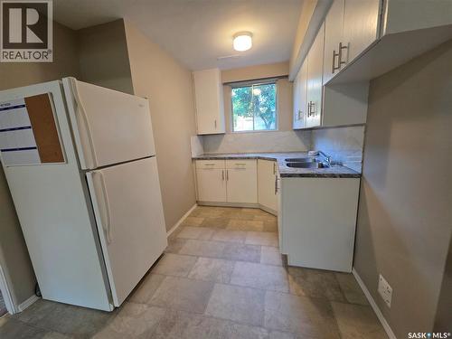 1422 Crawford Avenue, Swift Current, SK - Indoor Photo Showing Kitchen