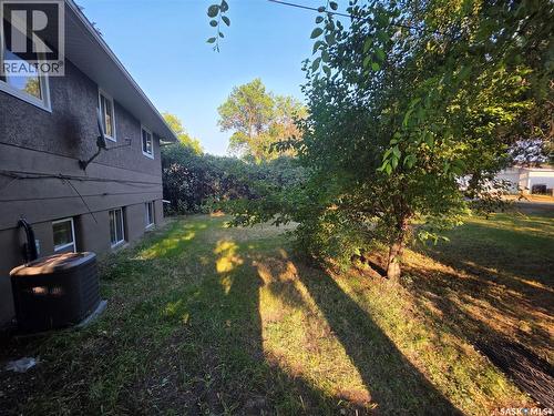 1422 Crawford Avenue, Swift Current, SK - Outdoor