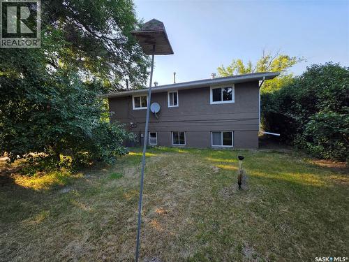 1422 Crawford Avenue, Swift Current, SK - Outdoor