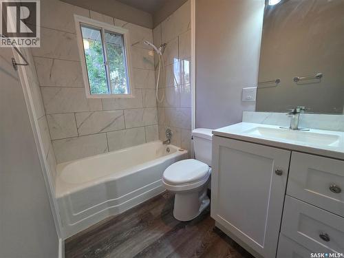 1422 Crawford Avenue, Swift Current, SK - Indoor Photo Showing Bathroom