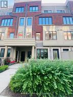 24 - 85 EASTWOOD PARK GARDENS Toronto, ON M8W 0B2