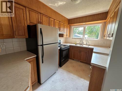 1119 103Rd Avenue, Tisdale, SK - Indoor Photo Showing Kitchen