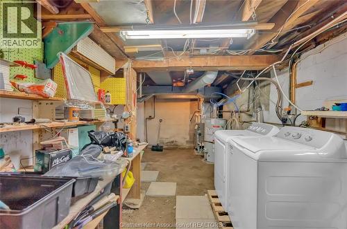 12 Mckinnon Drive, Chatham, ON - Indoor Photo Showing Laundry Room