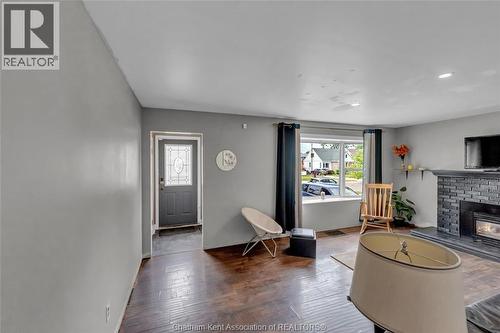 12 Mckinnon Drive, Chatham, ON - Indoor Photo Showing Living Room With Fireplace