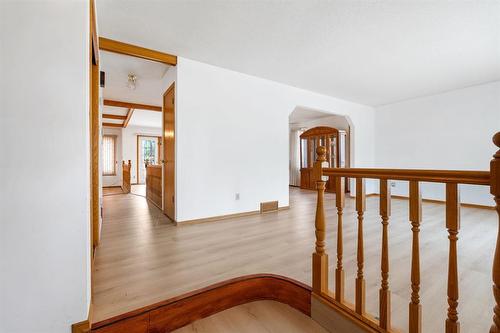 64 Simkin Drive, Winnipeg, MB - Indoor Photo Showing Other Room