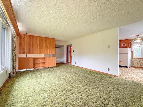 41 Hockridge Drive, Brandon, MB - Indoor Photo Showing Other Room