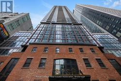 1604 - 88 BLUE JAYS WAY  Toronto, ON M5V 0L7