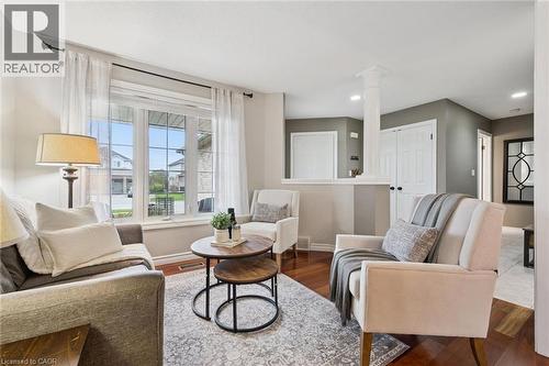 17 Carroll Crescent, Guelph, ON - Indoor Photo Showing Living Room