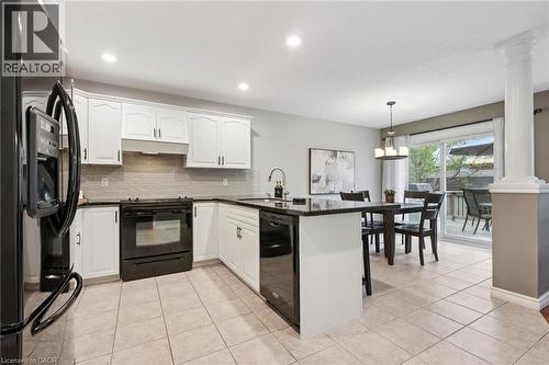 17 Carroll Crescent, Guelph, ON - Indoor Photo Showing Kitchen
