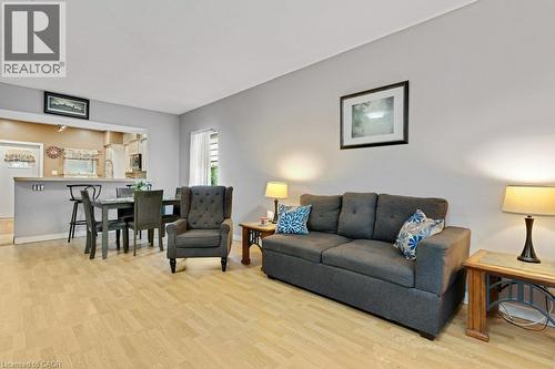 456 Margaret Street, Cambridge, ON - Indoor Photo Showing Living Room