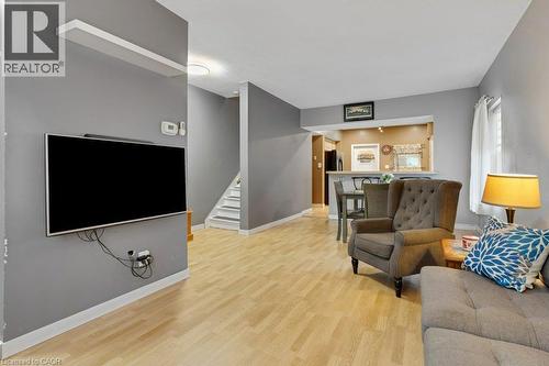 456 Margaret Street, Cambridge, ON - Indoor Photo Showing Living Room