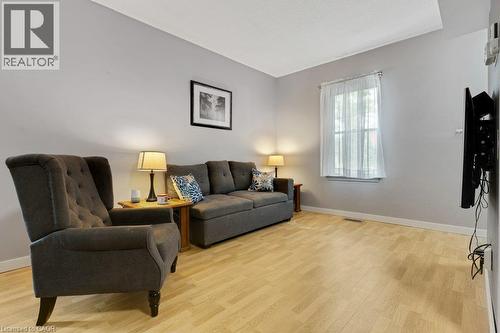 456 Margaret Street, Cambridge, ON - Indoor Photo Showing Living Room