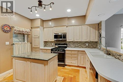 456 Margaret Street, Cambridge, ON - Indoor Photo Showing Kitchen
