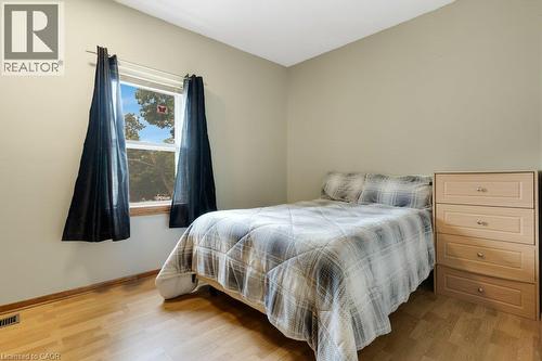 456 Margaret Street, Cambridge, ON - Indoor Photo Showing Bedroom