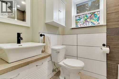 456 Margaret Street, Cambridge, ON - Indoor Photo Showing Bathroom