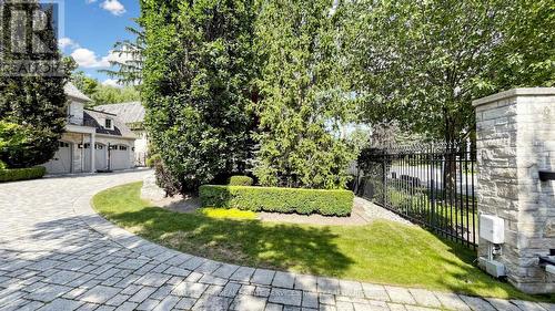 9 Fifeshire Road, Toronto, ON - Outdoor