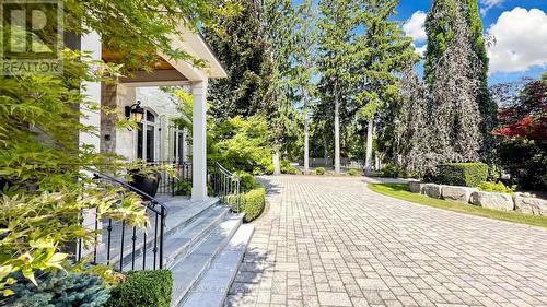 9 Fifeshire Road, Toronto, ON - Outdoor