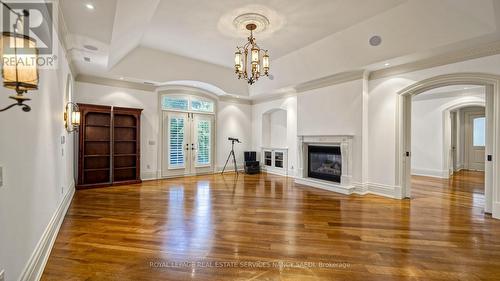 9 Fifeshire Road, Toronto, ON - Indoor Photo Showing Living Room With Fireplace