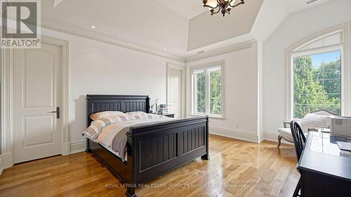 9 Fifeshire Road, Toronto, ON - Indoor Photo Showing Bedroom