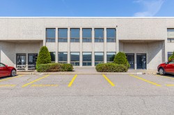 2531  - 2533 Rue Guénette  Montréal (Saint-Laurent), QC H4R 2E9