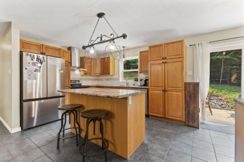 Kitchen - 34 Rue Luc-Charron, Cantley, QC - Indoor Photo Showing Kitchen