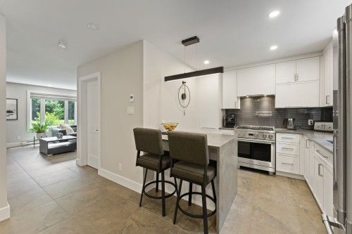 Kitchen - 145 Ch. Léger, Brigham, QC - Indoor Photo Showing Kitchen With Upgraded Kitchen