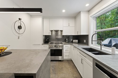 Kitchen - 145 Ch. Léger, Brigham, QC - Indoor Photo Showing Kitchen With Double Sink With Upgraded Kitchen