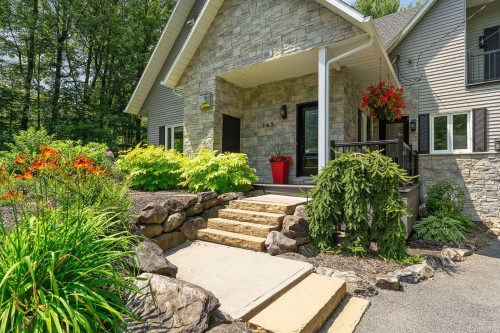 Entry - 145 Ch. Léger, Brigham, QC - Outdoor