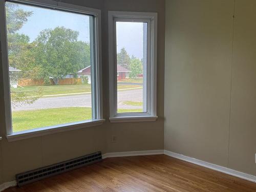 15 Sund Crescent, Marathon, ON - Indoor Photo Showing Other Room