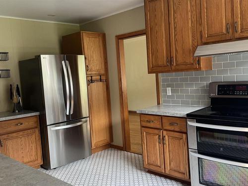 15 Sund Crescent, Marathon, ON - Indoor Photo Showing Kitchen