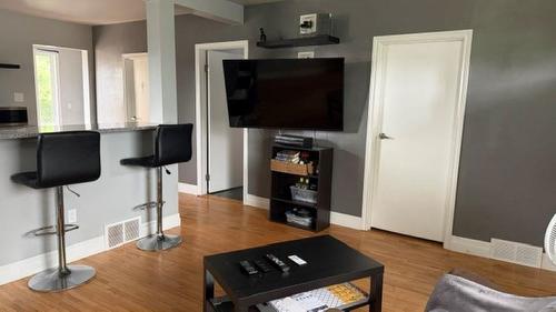 700 W Francis St West, Thunder Bay, ON - Indoor