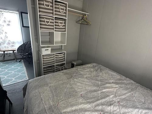 430 Castor Island, Thunder Bay, ON - Indoor Photo Showing Bedroom