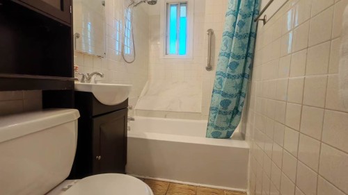 Salle de bains - 6841 Av. De Montmagny, Montréal (Le Sud-Ouest), QC - Indoor Photo Showing Bathroom